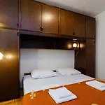 Cozy Nur 500 Meter Zum Mit Privatparkplatz, Klima, Wifi