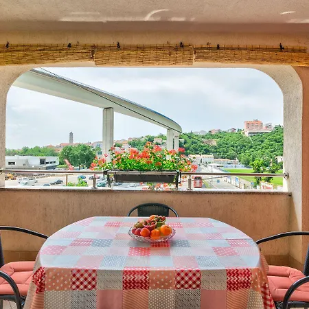 Appartement Cozy Nur 500 Meter Zum Mit Privatparkplatz, Klima, Wifi Crikvenica