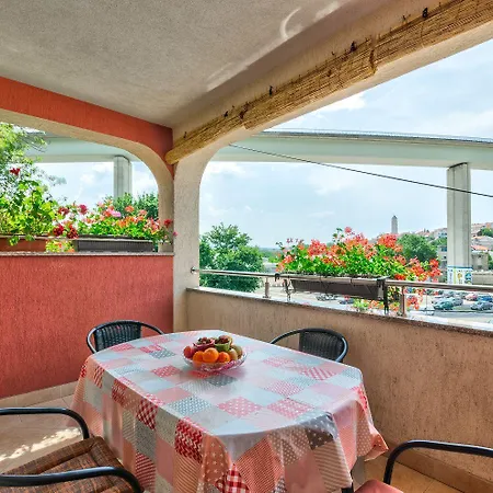 Cozy Nur 500 Meter Zum Mit Privatparkplatz, Klima, Wifi