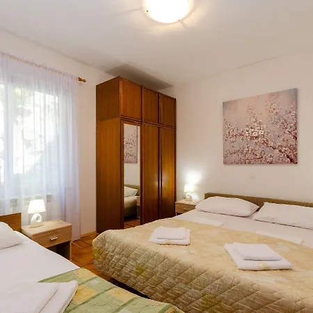 Cozy Nur 500 Meter Zum Mit Privatparkplatz, Klima, Wifi *