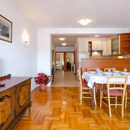Apartman Cozy Nur 500 Meter Zum Mit Privatparkplatz, Klima, Wifi
