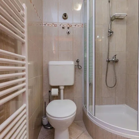 Cozy Nur 500 Meter Zum Mit Privatparkplatz, Klima, Wifi Appartement