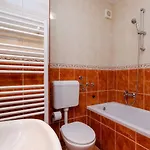 Cozy Nur 500 Meter Zum Mit Privatparkplatz, Klima, Wifi Crikvenica