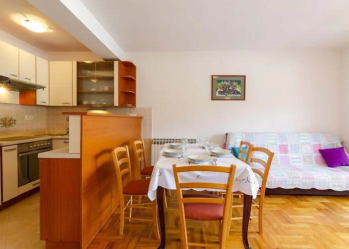 Cozy Nur 500 Meter Zum Mit Privatparkplatz, Klima, Wifi