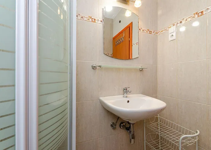 Apartament Cozy Nur 500 Meter Zum Mit Privatparkplatz, Klima, Wifi